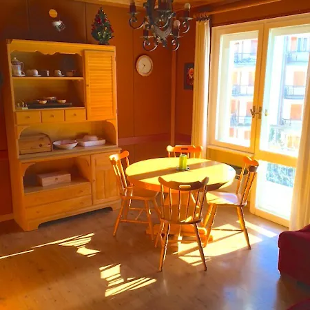 Altair Via Roma 13 *