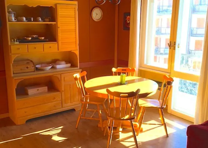 Altair Via Roma 13 *